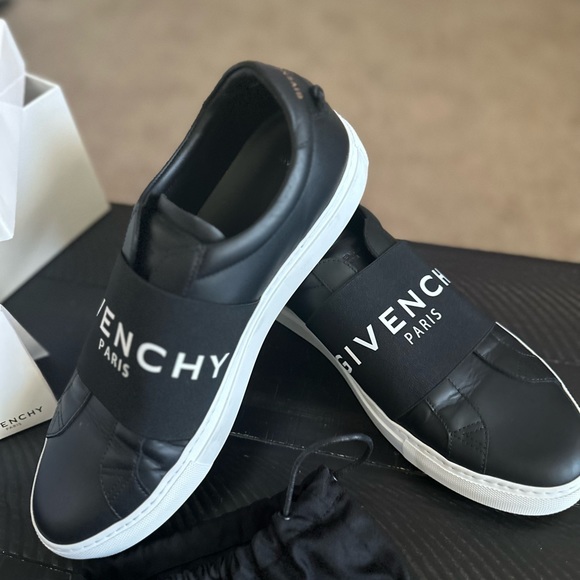 GIVENCHY PARIS URBAN STREET SNEAKERS WHITE/BLACK - Picture 12 of 15
